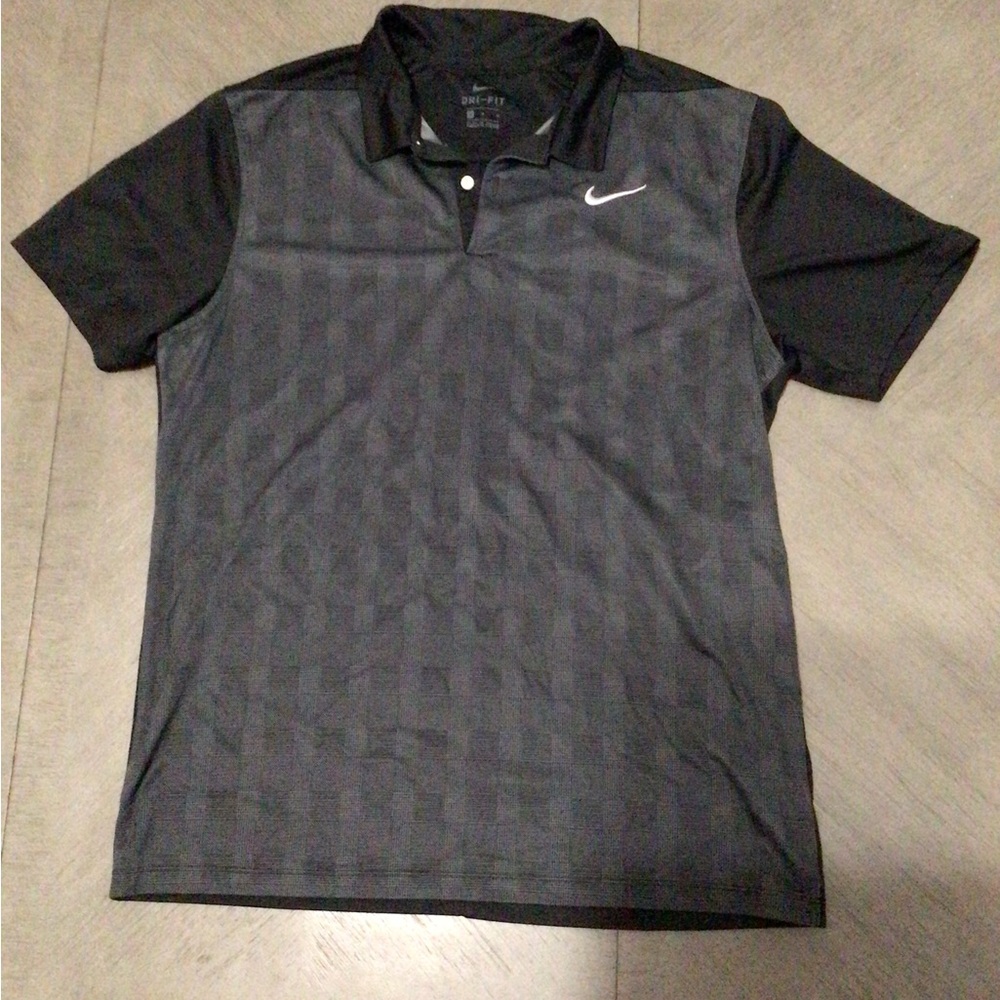 Nike Women’s dri fit polo shirt, Med